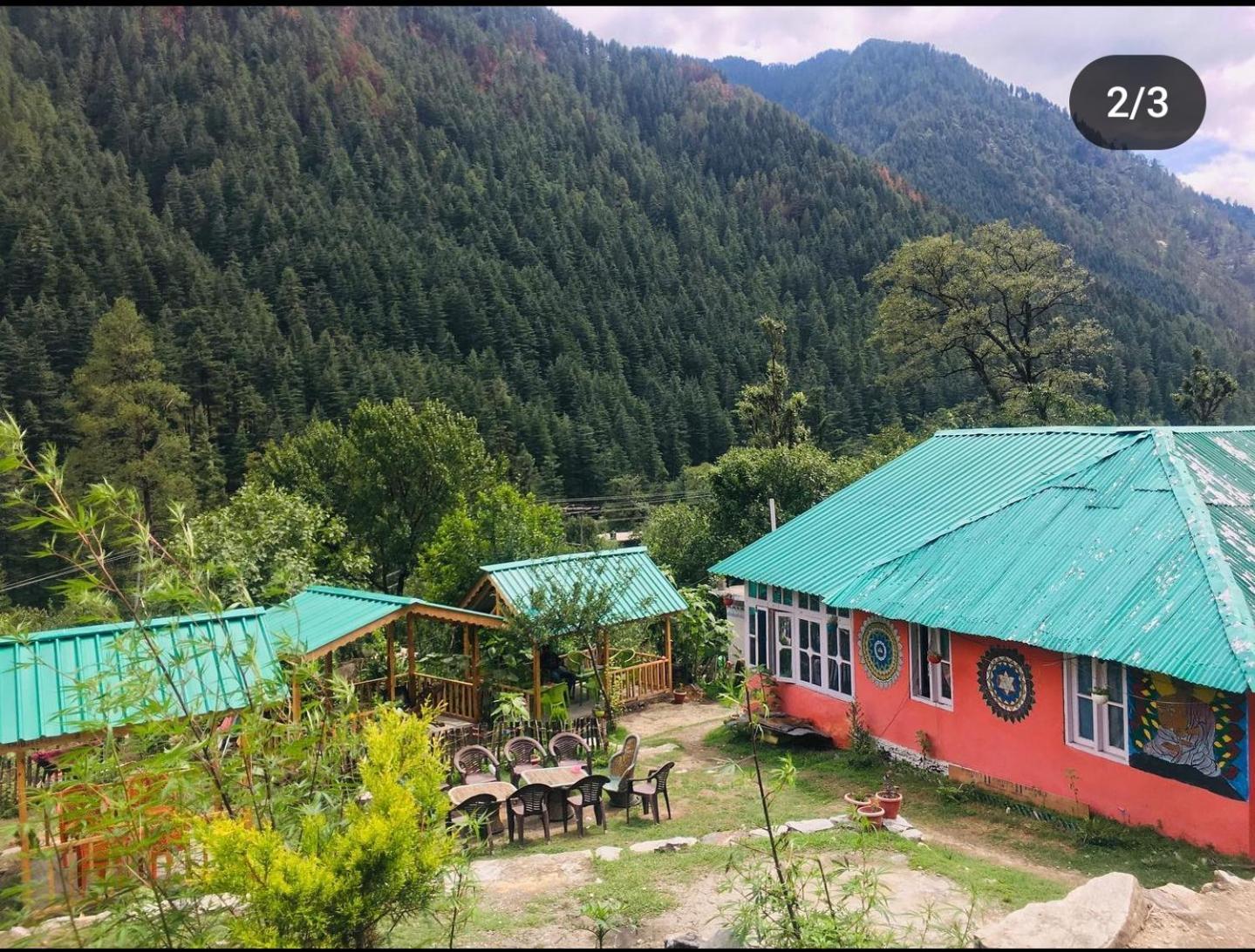 Renuka Homestay And Cafe Kasol Exterior photo